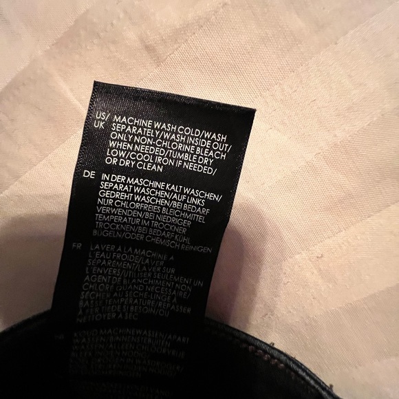 Like new petite 6/28 Los Angeles Liverpool high rise ankle jeans! - Picture 7 of 9